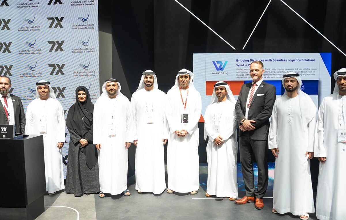 The agreement was signed by H.E. Abdulla Mohammed Alashram, the Group CEO of 7X, and Eng. Yousif Ahmed Al Ali, the CEO of EtihadWE, on 7X’s stand during GITEX Global 2024